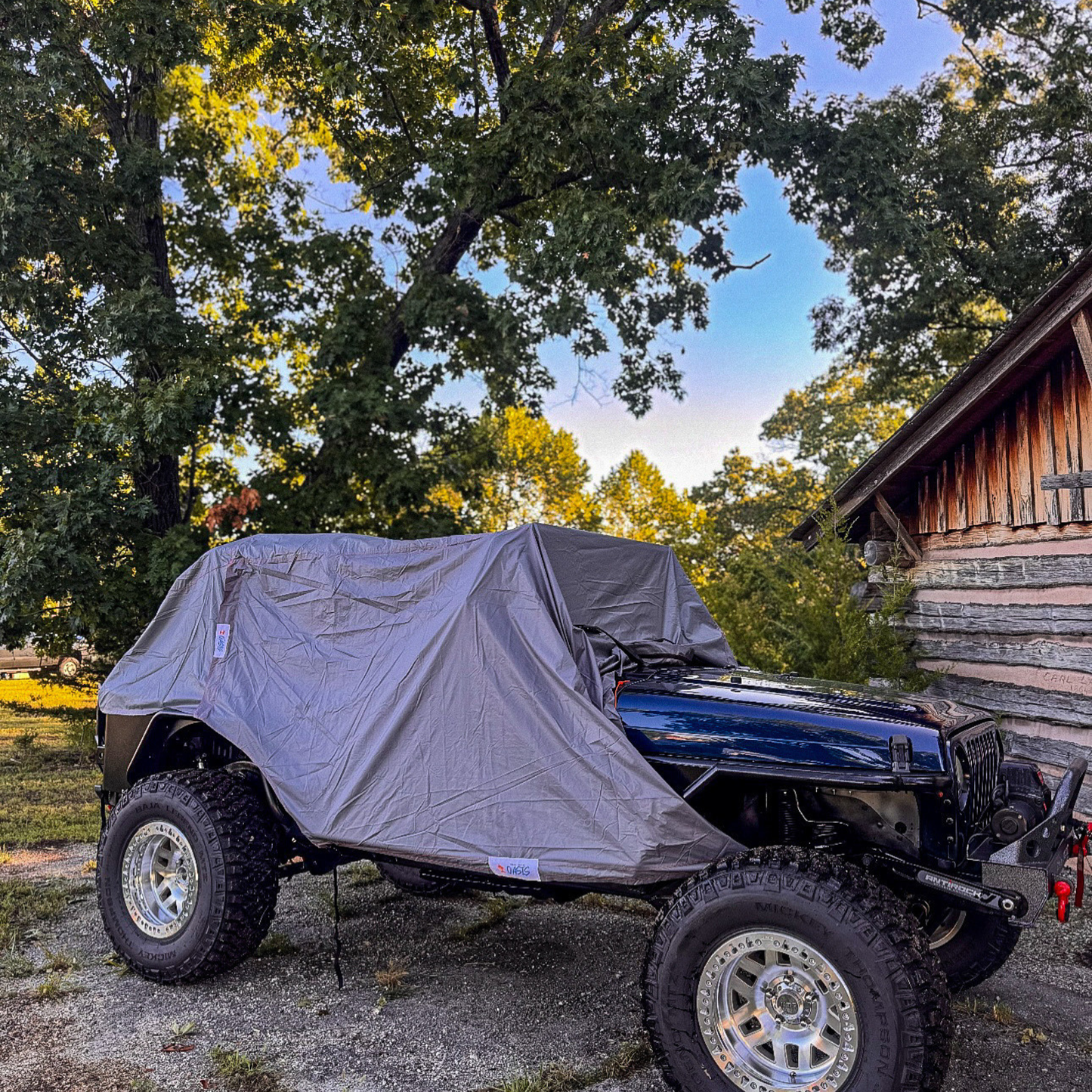 Waterproof rain cover installed on Jeep Wrangler LJ Unlimited